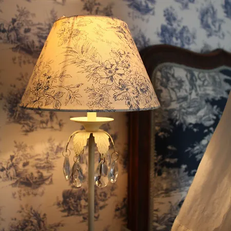 Logis Les Remparts Bed & Breakfast Bayeux