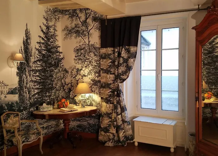 Logis Les Remparts Bayeux