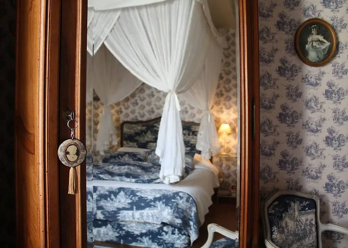 Logis Les Remparts Nocleg ze śniadaniem Bayeux