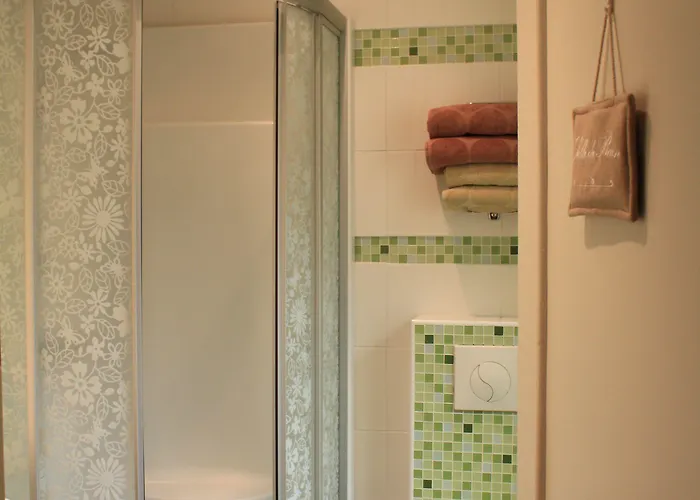 Logis Les Remparts Nocleg ze śniadaniem 3*