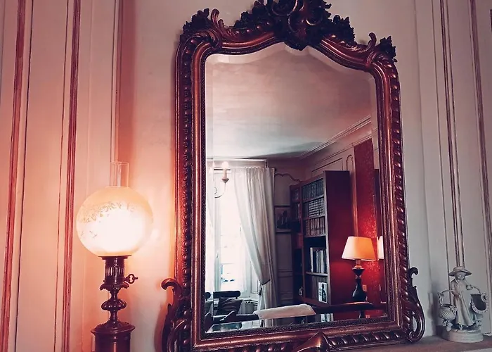 Logis Les Remparts 3* Байе