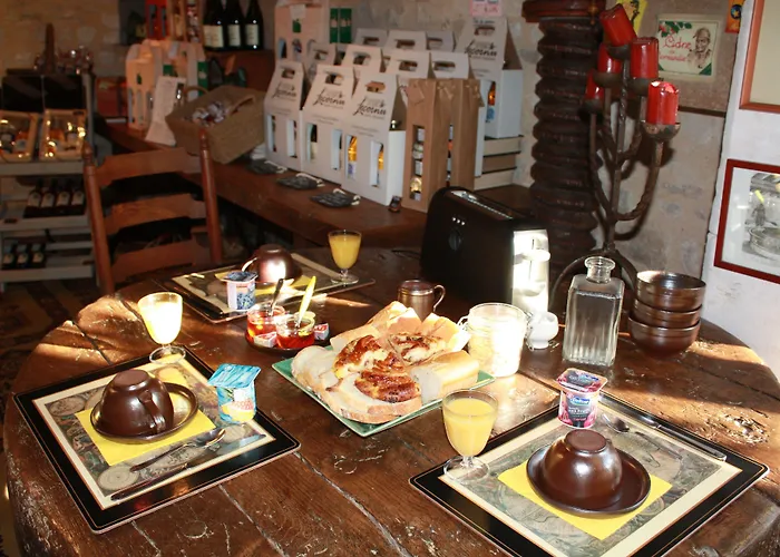 Alojamento de Acomodação e Pequeno-almoço Logis Les Remparts Bayeux