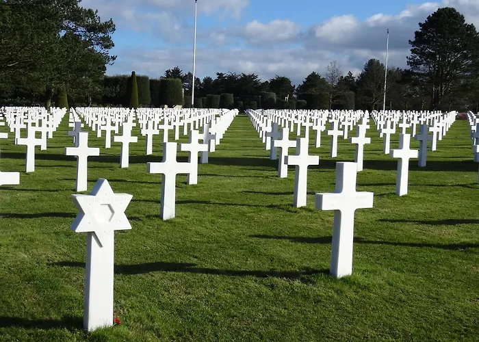 Logis Les Remparts Отель типа 