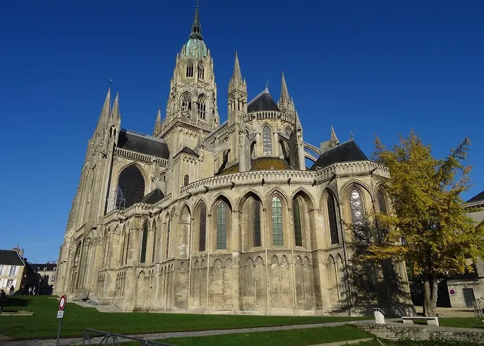 Logis Les Remparts Отель типа 