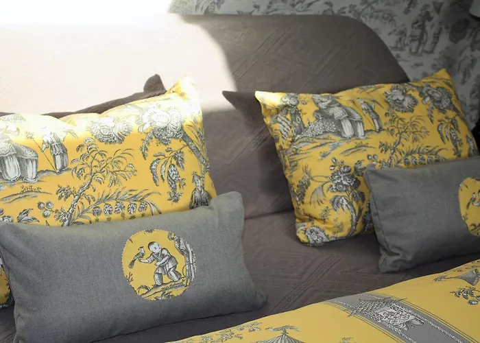 Logis Les Remparts Alojamento de Acomodação e Pequeno-almoço