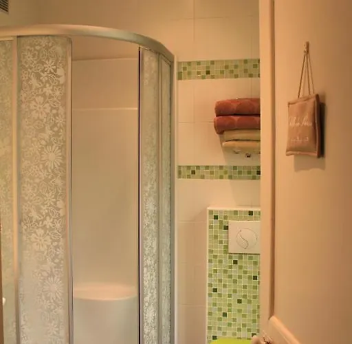 Logis Les Remparts Отель типа 